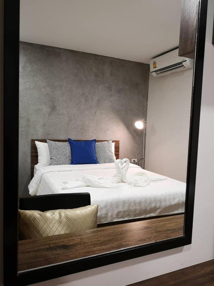 Tata House Aparthotel Bangkok Exterior photo